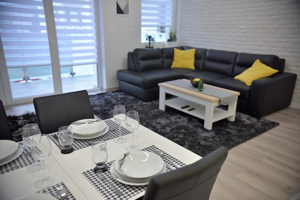 Apartamenty Platan Opieszyn 2 Września Екстериор снимка